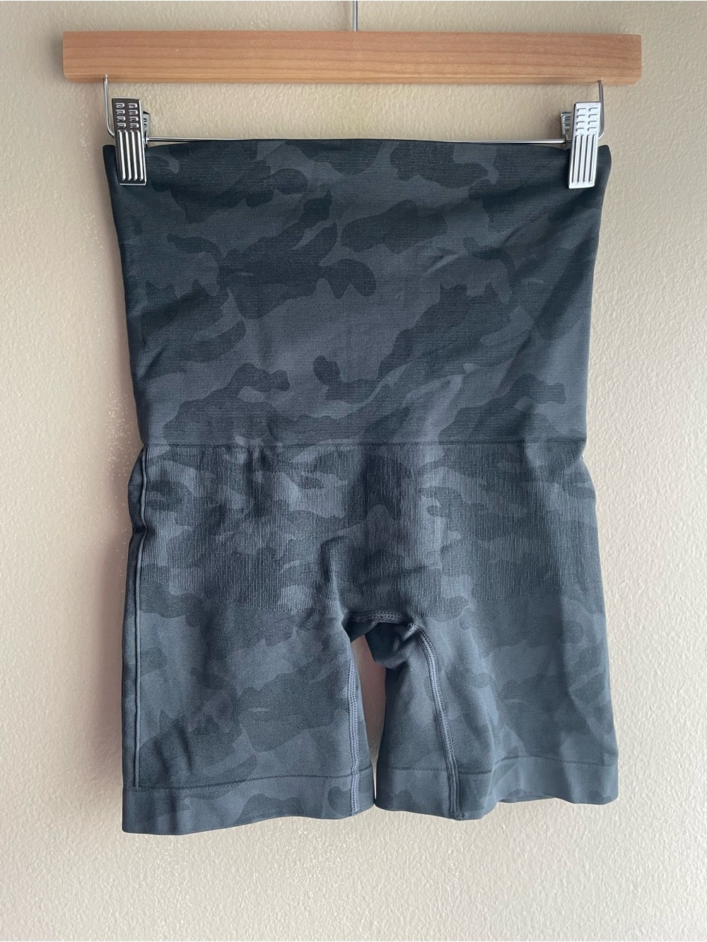 Belly Bandit Mother Tucker Gray Women Bike Sport Shorts S/P